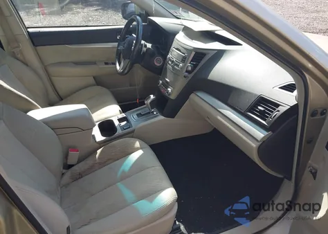 2010 Subaru Legacy 2.5I Premium из США, поврежденный, VIN 4S3BMBG68A3236320